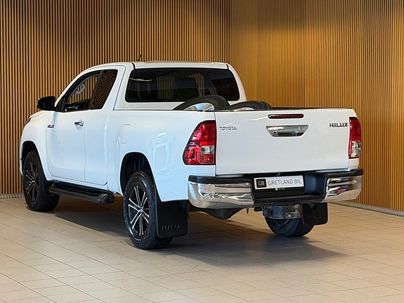 Toyota HiLux 6 of 21