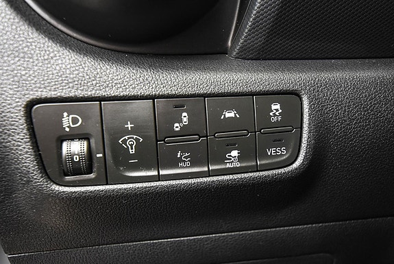 Hyundai Kona 16 of 30