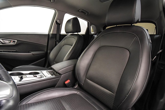 Hyundai Kona 14 of 30