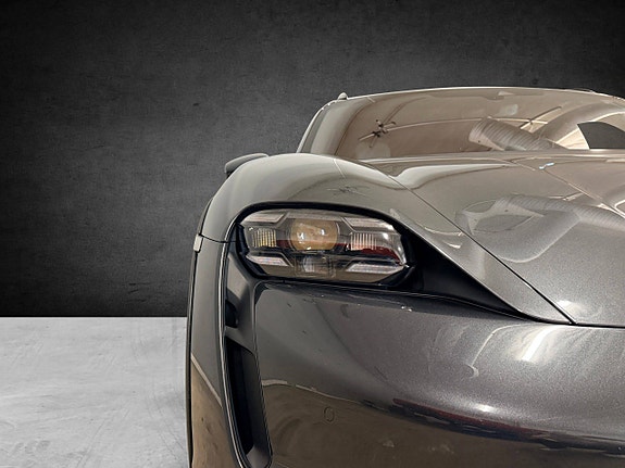 Porsche Taycan 5 of 30