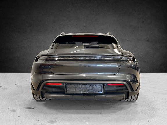 Porsche Taycan 3 of 30
