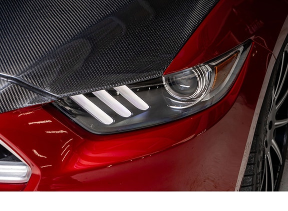 Ford Mustang 4 of 30