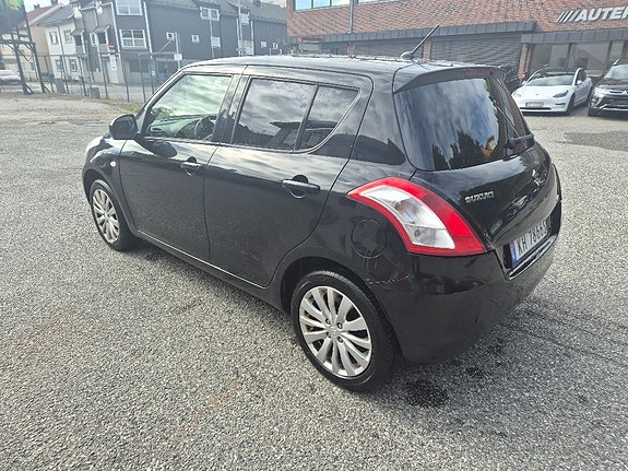 Suzuki Swift 4 of 9