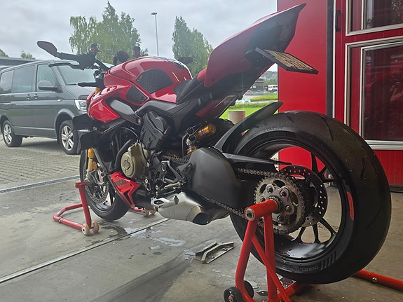 Ducati Streetfighter V4 S 4 of 18