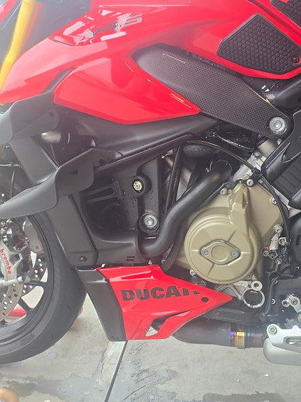 Ducati Streetfighter V4 S 17 of 18