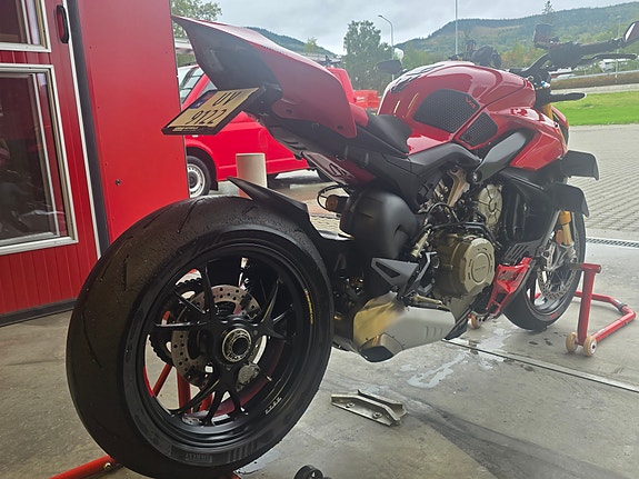 Ducati Streetfighter V4 S 3 of 18