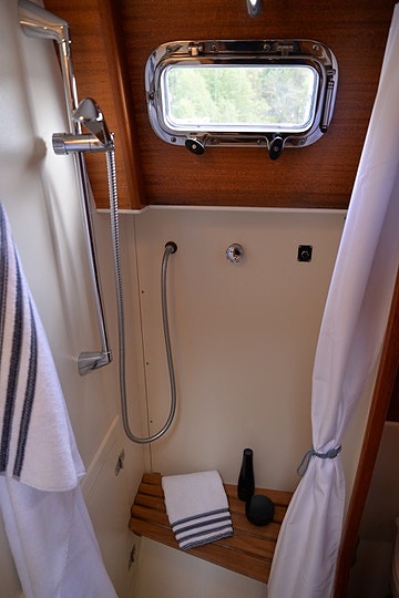 Flott velholdt dekksalong yacht 24 of 30