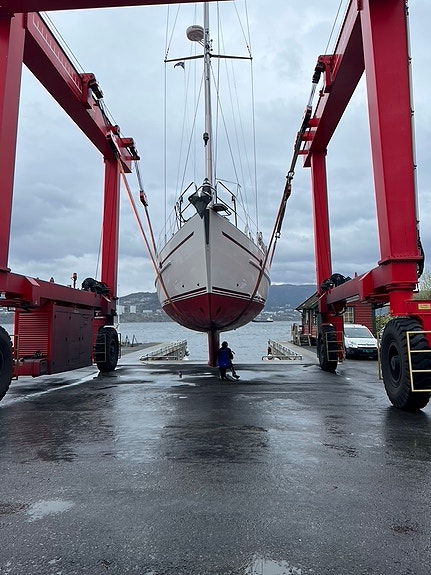 Flott velholdt dekksalong yacht 8 of 30