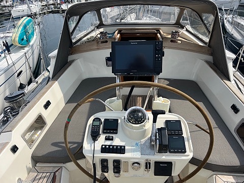 Flott velholdt dekksalong yacht 19 of 30