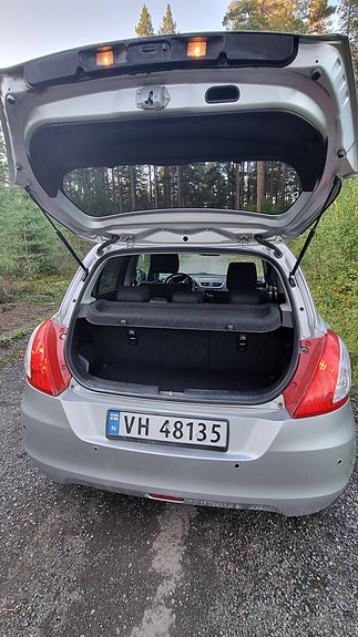 Suzuki Swift 14 of 30