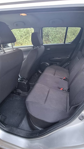 Suzuki Swift 19 of 30
