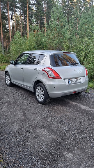 Suzuki Swift 9 of 30