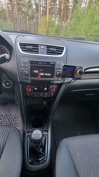 Suzuki Swift 16 of 30