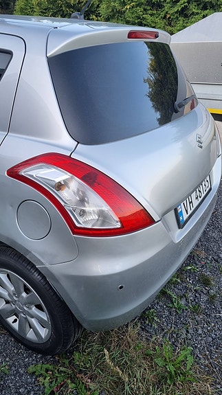 Suzuki Swift 8 of 30