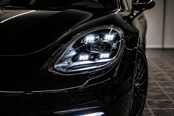 Porsche Panamera 5 of 30
