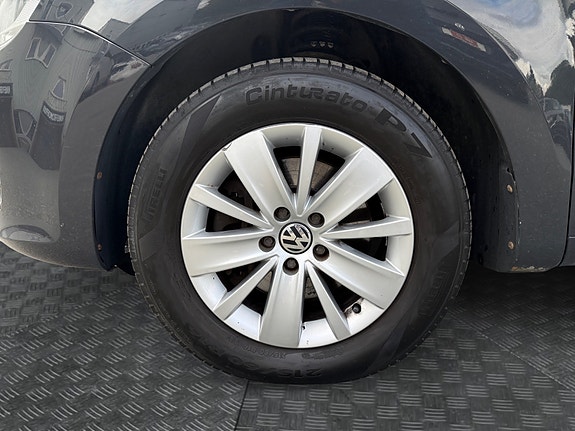 Volkswagen Sharan 9 of 27