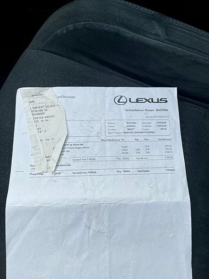 Lexus CT200h 29 of 30