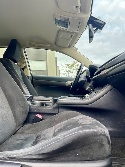 Lexus CT200h 18 of 30