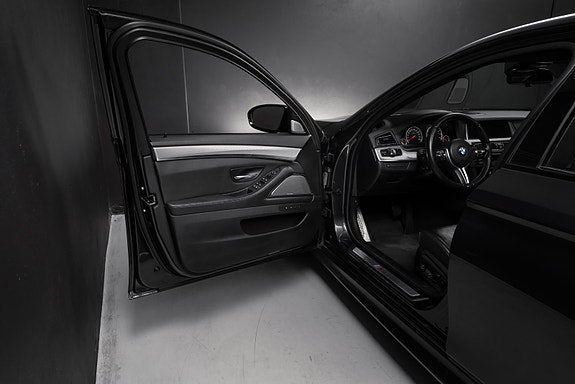 BMW M5 25 of 30
