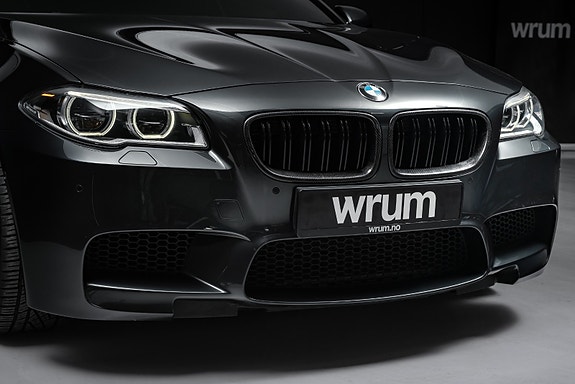 BMW M5 11 of 30