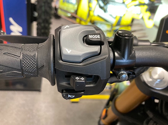 Suzuki GSX-8T Spar 15 000kr på utstillingsmodell 16 of 30