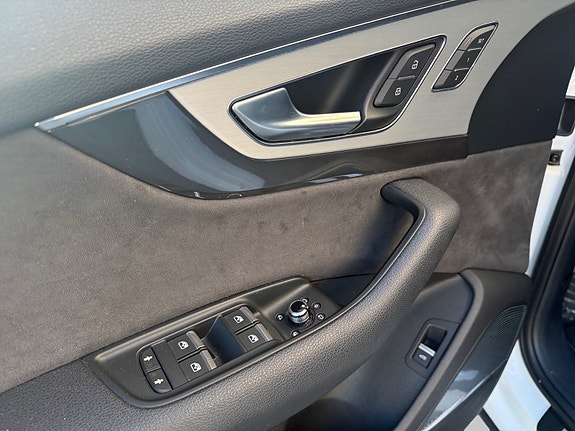 Audi Q7 9 of 23