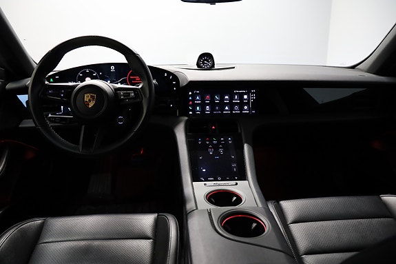 Porsche Taycan 4 8 of 12
