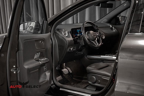 Mercedes-Benz EQA250 23 of 30