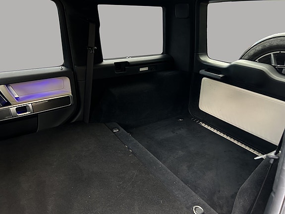 Mercedes-Benz G63 21 of 25