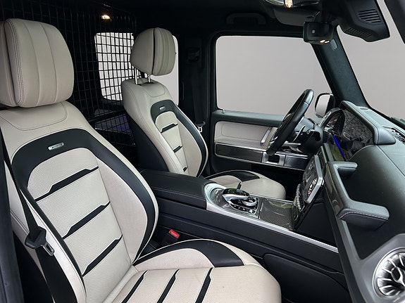 Mercedes-Benz G63 20 of 25