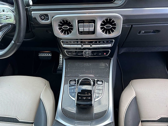 Mercedes-Benz G63 14 of 25