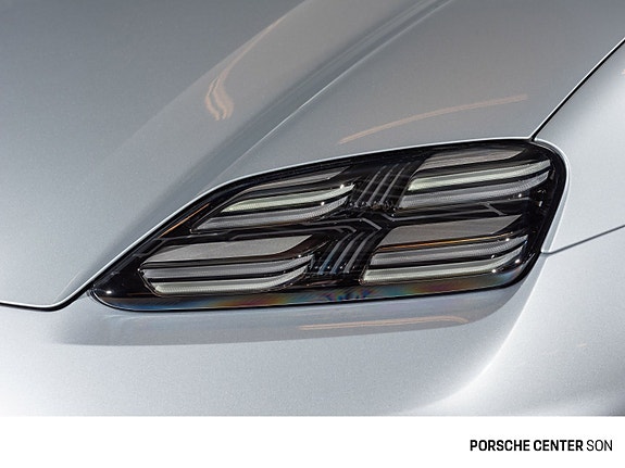 Porsche Macan 8 of 30