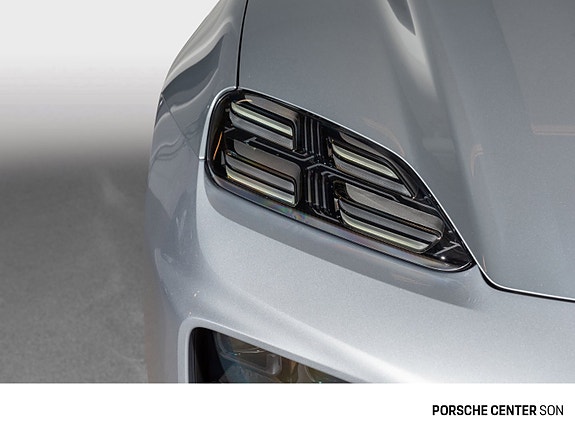 Porsche Macan 14 of 30