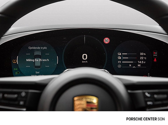 Porsche Macan 26 of 30