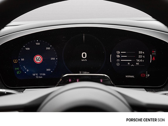 Porsche Macan 25 of 30