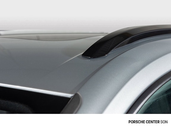 Porsche Macan 9 of 30