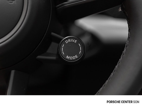 Porsche Macan 24 of 30