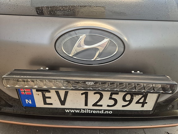 Hyundai IONIQ 16 of 17