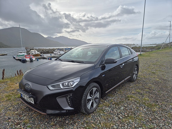 Hyundai IONIQ 7 of 17