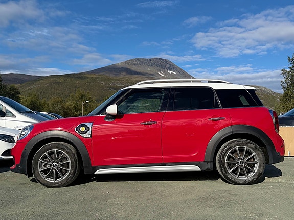 MINI Countryman Cooper SE 8 of 29