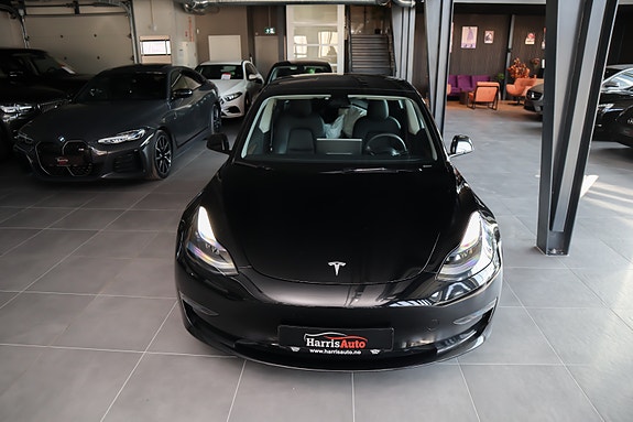 Tesla Model 3 4 of 30