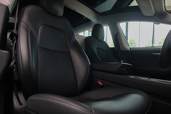 Tesla Model 3 19 of 30
