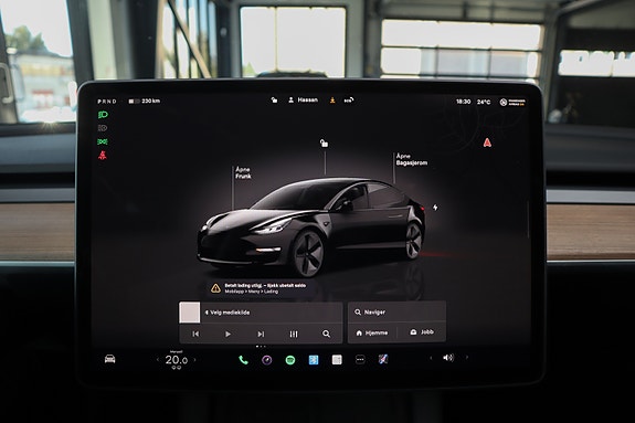 Tesla Model 3 30 of 30