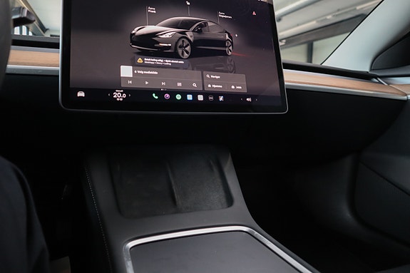 Tesla Model 3 28 of 30