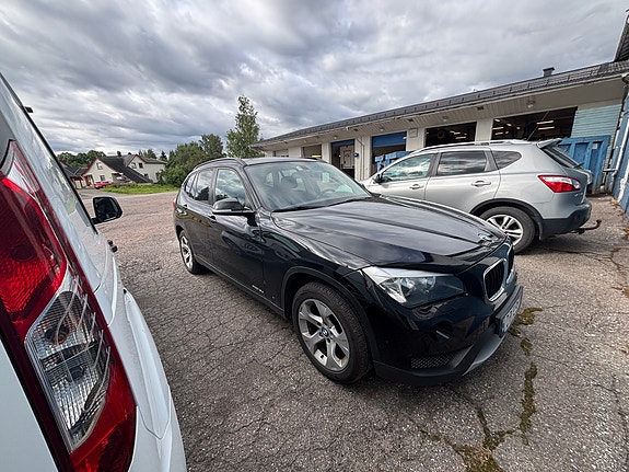 BMW X1 3 of 16