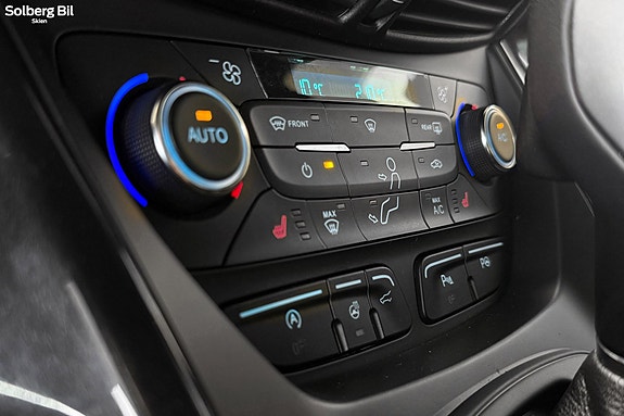 Ford Kuga 22 of 30