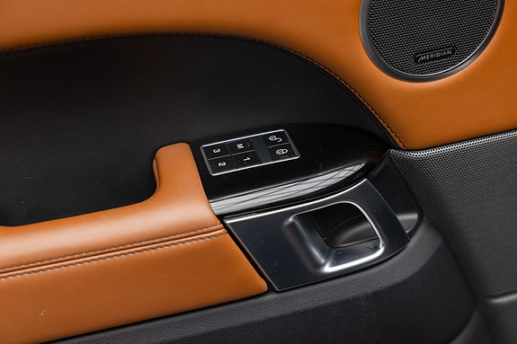 Land Rover Range Rover Sport 15 of 30