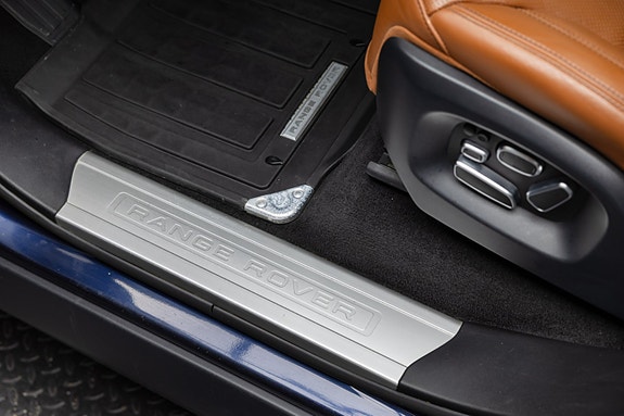 Land Rover Range Rover Sport 16 of 30