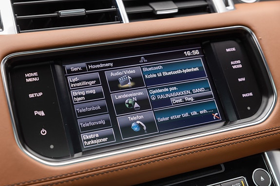 Land Rover Range Rover Sport 28 of 30