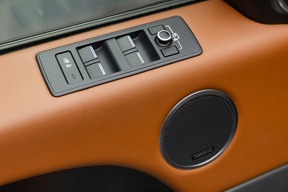 Land Rover Range Rover Sport 14 of 30